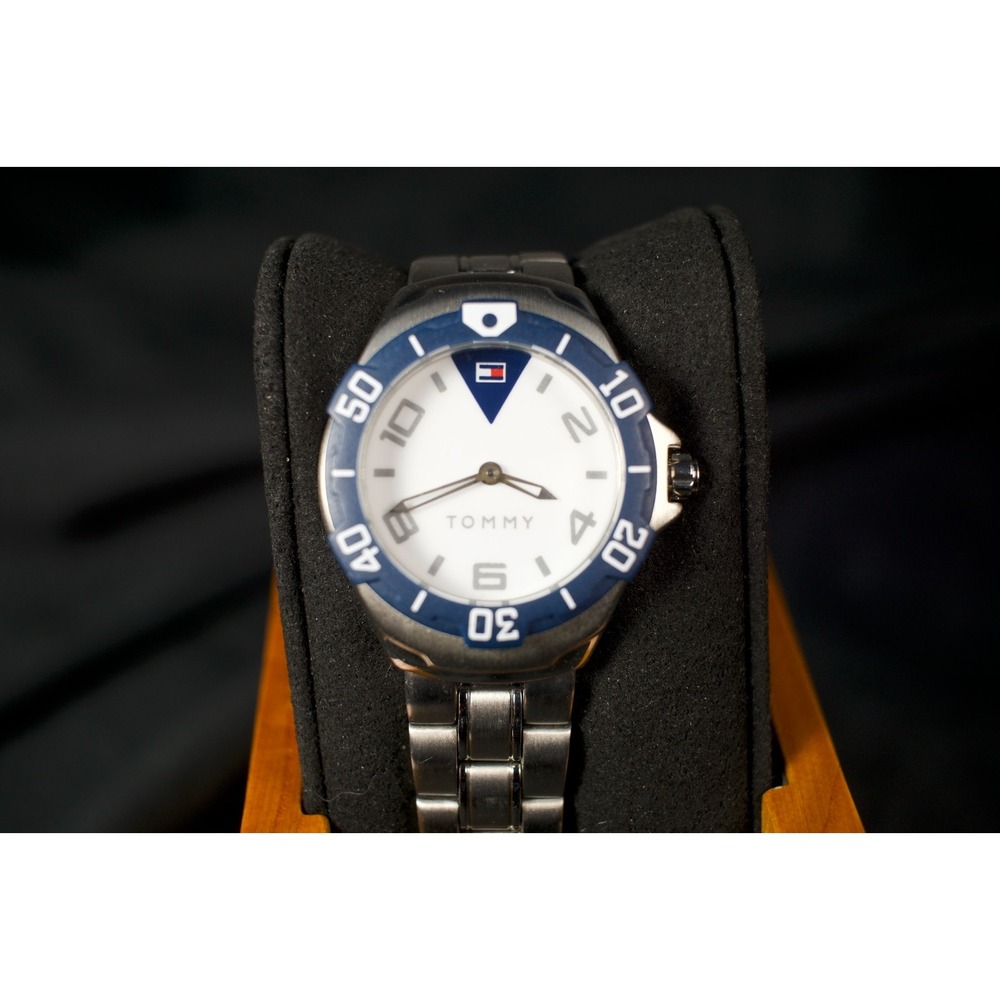 Tommy Hilfiger Mens Watch Blue Bezel White Dial Nautical Quartz T00151 Y2K Era